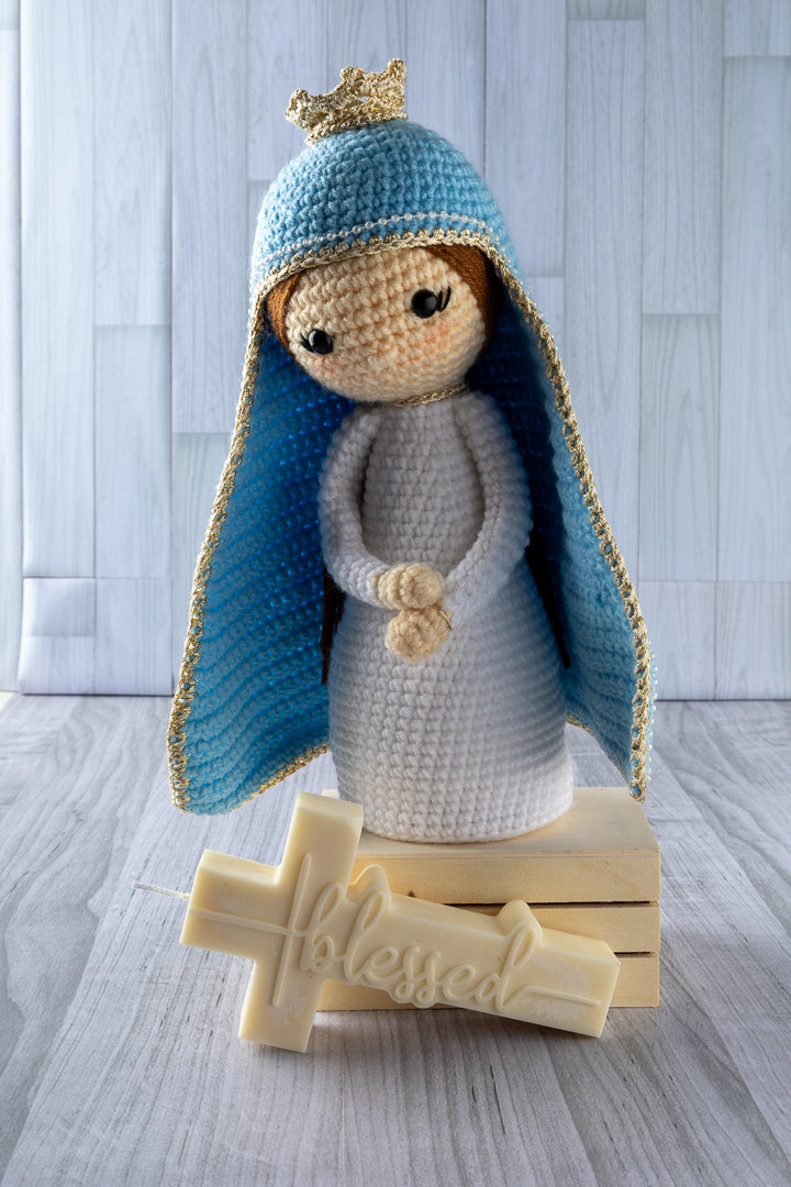 Virgin Mary Gift Box β Crochet & Floral Candle Set